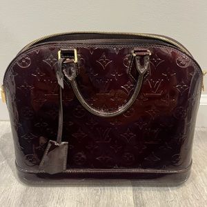 Authentic Louis Vuitton MM Vernis Top Handle